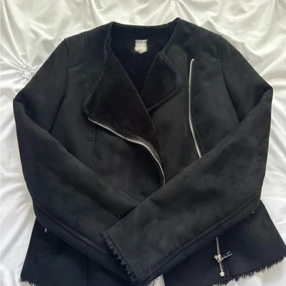 Zara Black Fur Jacket with Asymmetric Zipper - Picture 3 of 6